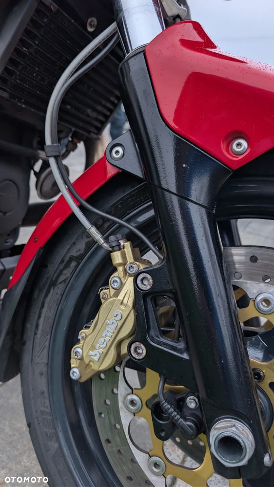 Moto Guzzi 1200 - 16