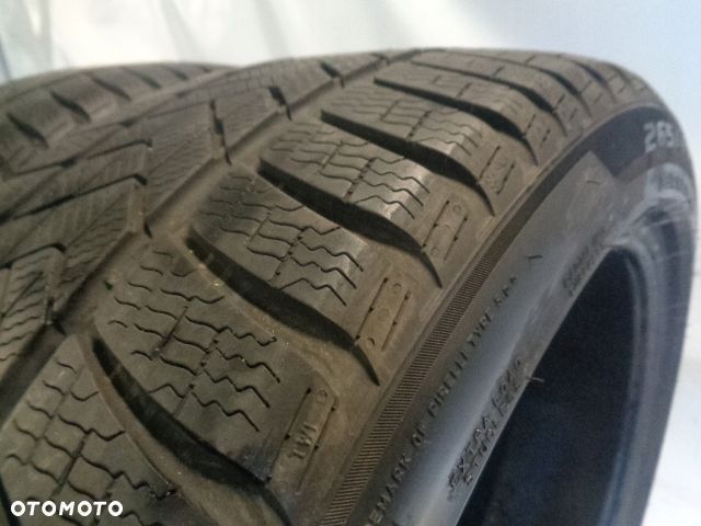 PIRELLI WINTER SOTTOZERO 3 265/40R20 104V - 6