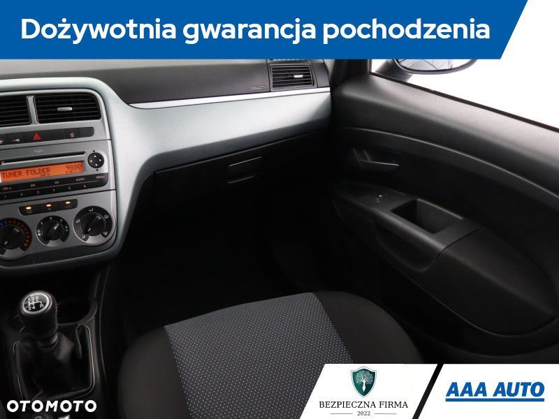 Fiat Grande Punto - 10