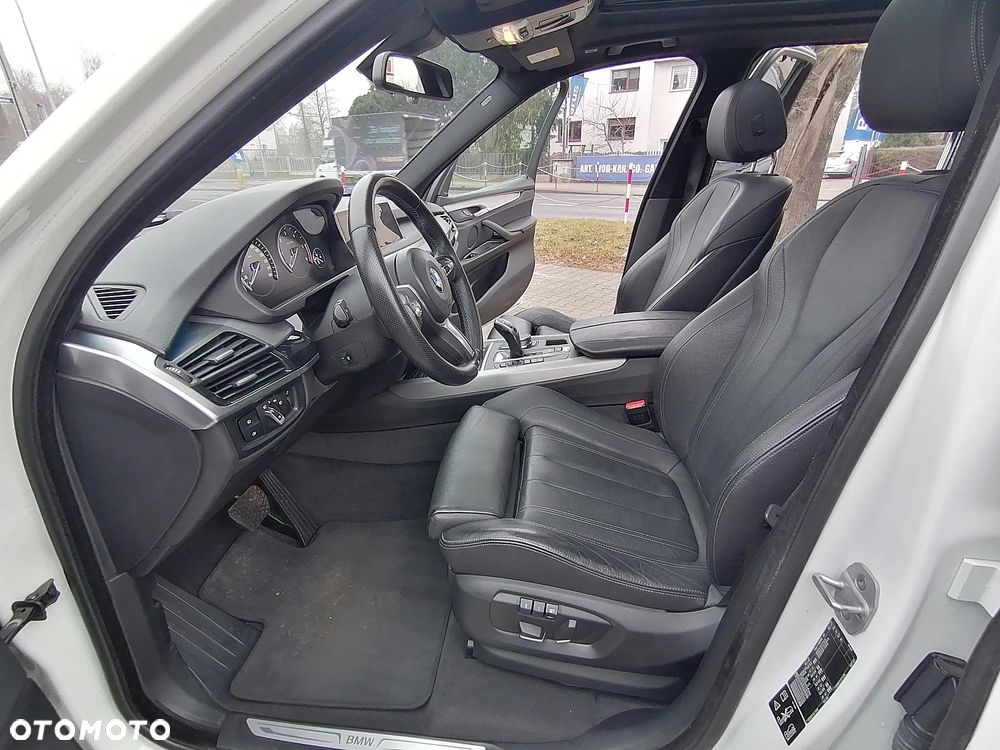 BMW X5 xDrive25d - 23