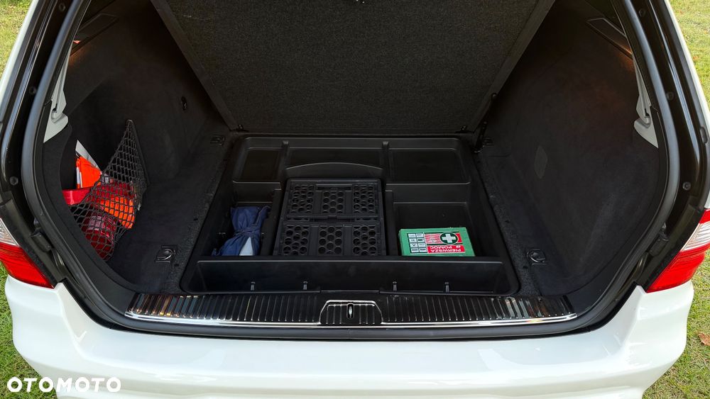 Mercedes-Benz Klasa E 500 7G-TRONIC Avantgarde - 28