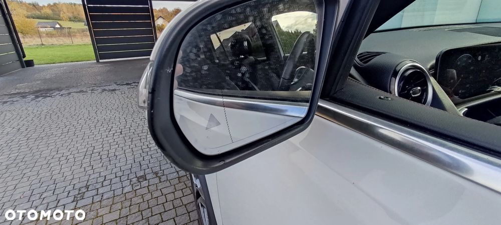 Mercedes-Benz GLB 220 d 4-Matic AMG Line 8G-DCT - 15