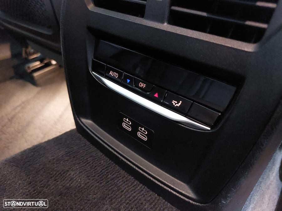 BMW 330 e Pack 50 anos M Auto - 47