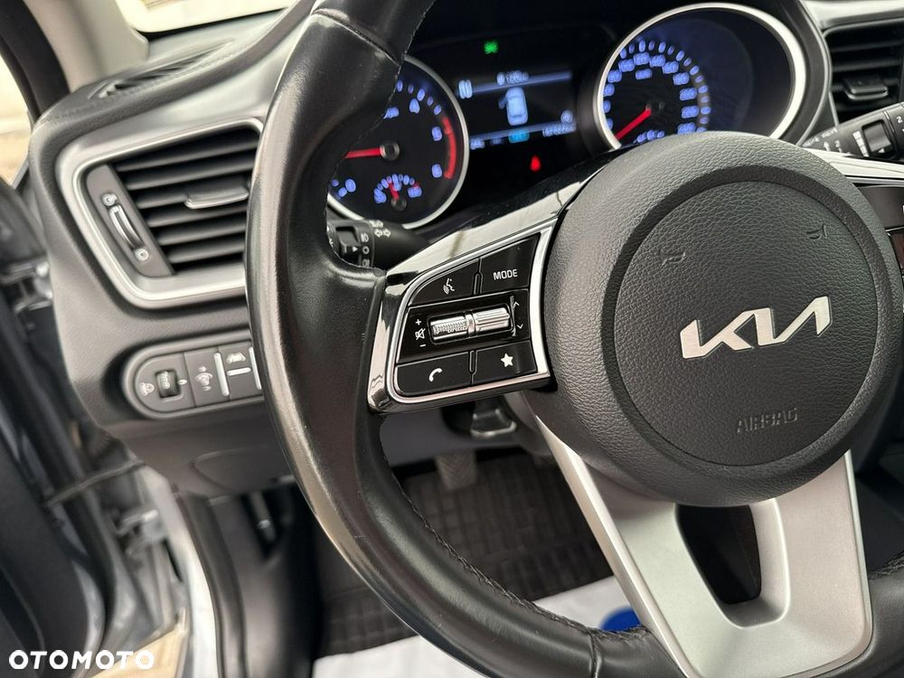 Kia Ceed - 25