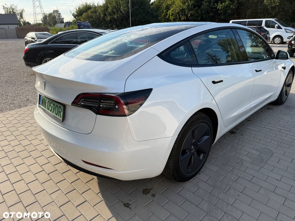 Tesla Model 3 - 11