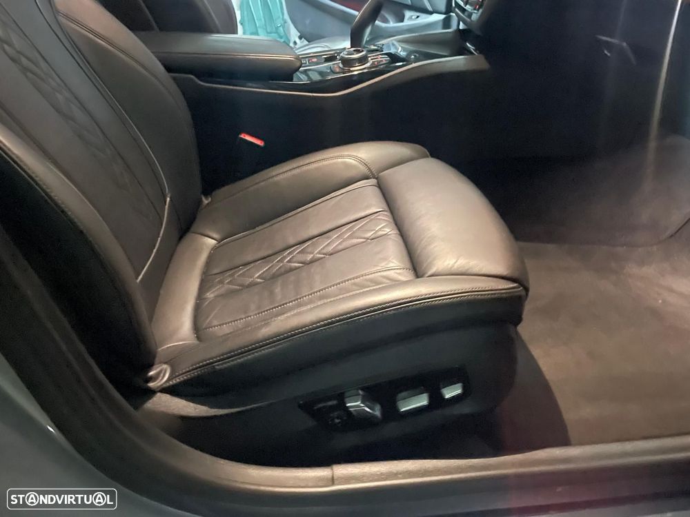 BMW 520 d xDrive Line Luxury Auto - 8