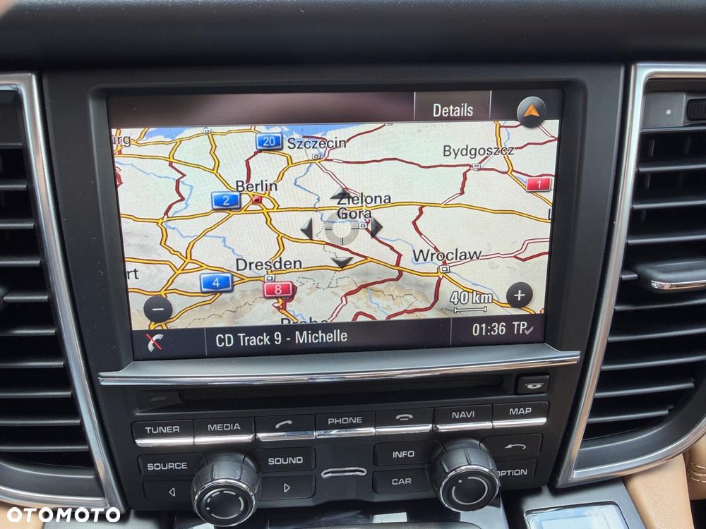 Porsche Panamera 4 - 28