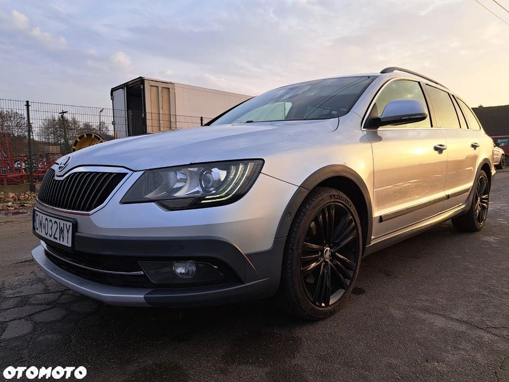 Skoda Superb 2.0 TDI Platinum Outdoor - 1