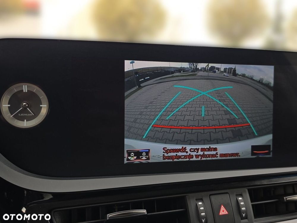 Lexus ES 300h Business Edition - 23