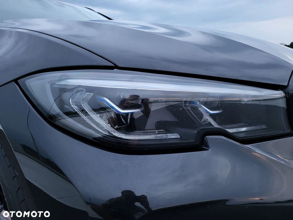 BMW Seria 3 320d Touring xDrive M Sport - 36