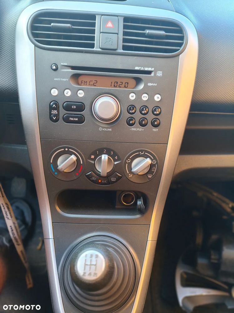 Suzuki Splash 1.0 Club - 8