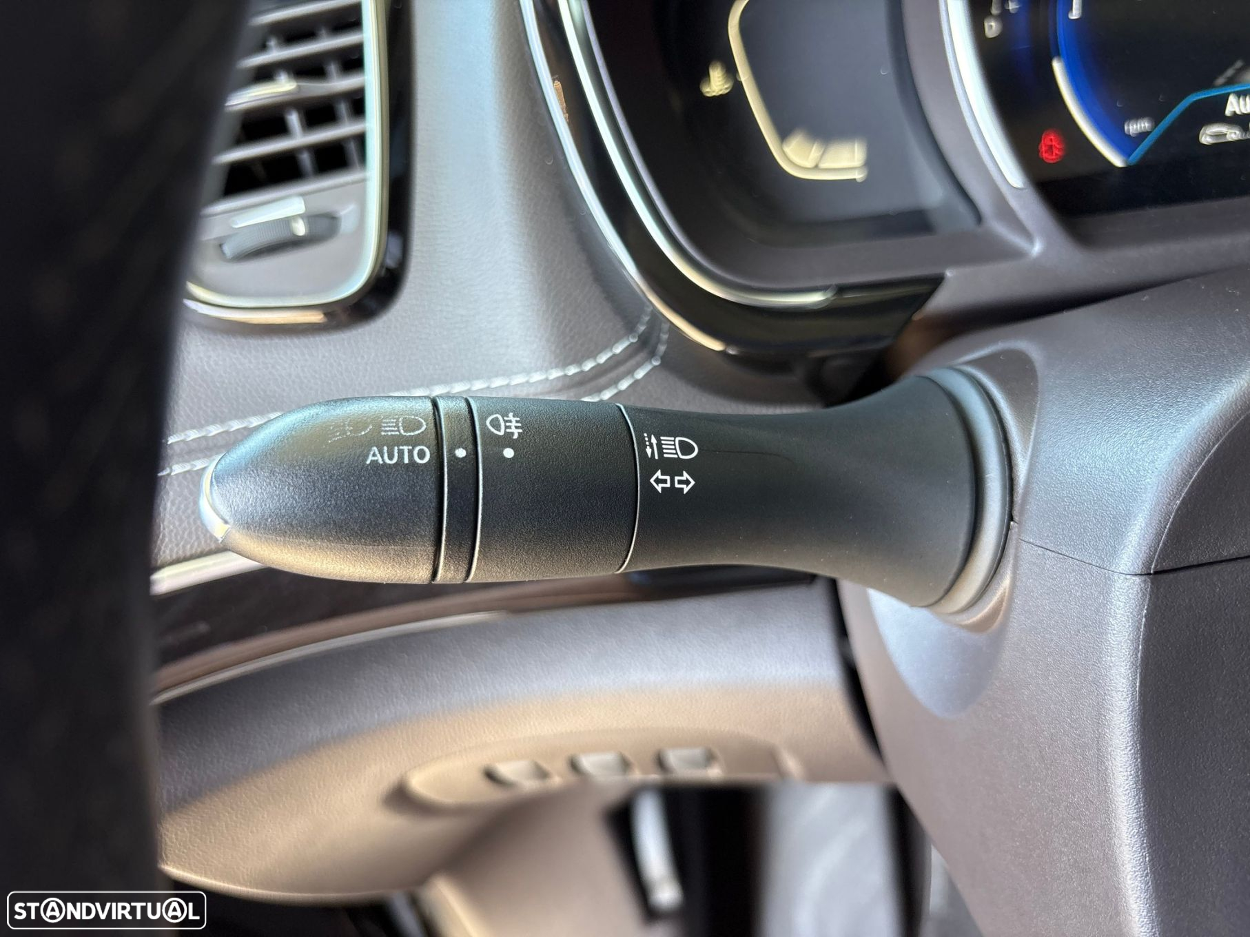 Renault Espace 1.6 dCi Initiale Paris EDC - 19