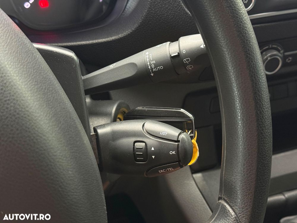 Opel Vivaro - 27