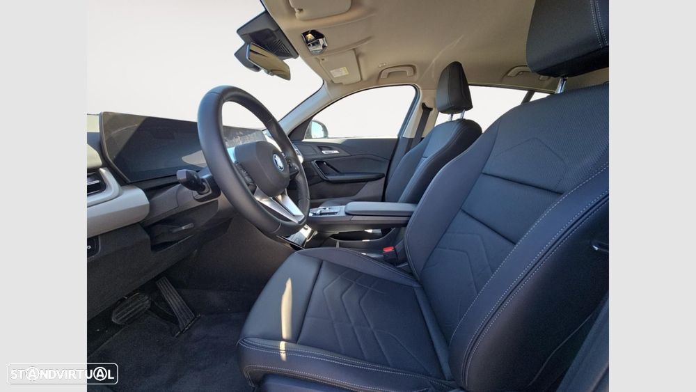 BMW ix2 eDrive20 - 10