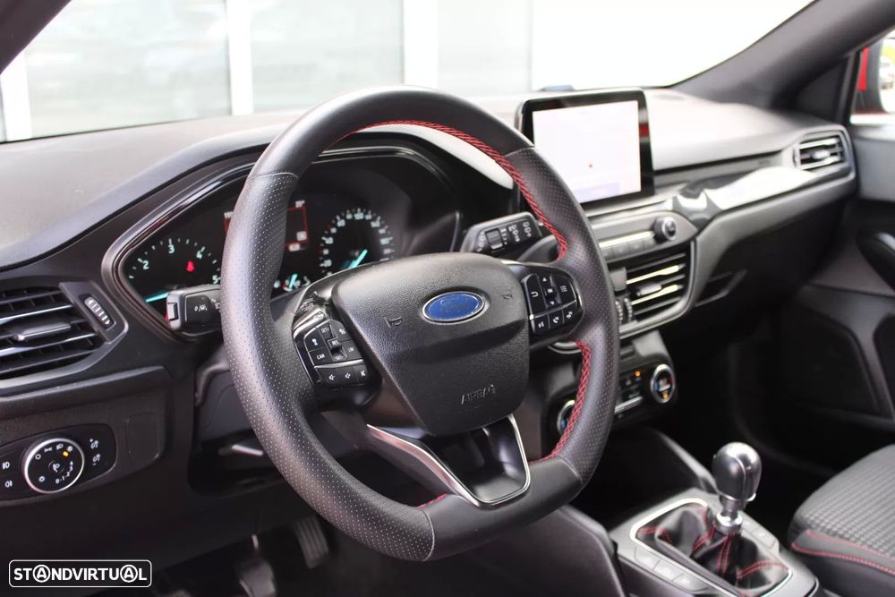 Ford Focus SW 1.5 TDCi EcoBlue ST-Line - 23