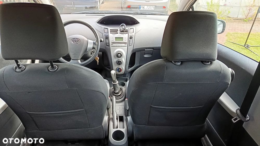 Toyota Yaris 1.3 Luna - 17