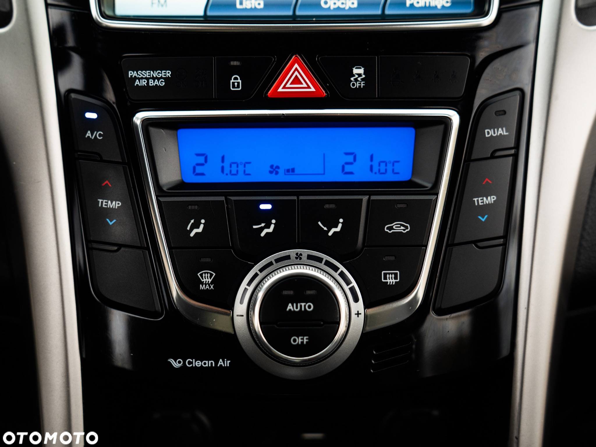 Hyundai i30 1.6 CRDi BlueDrive Premium - 35