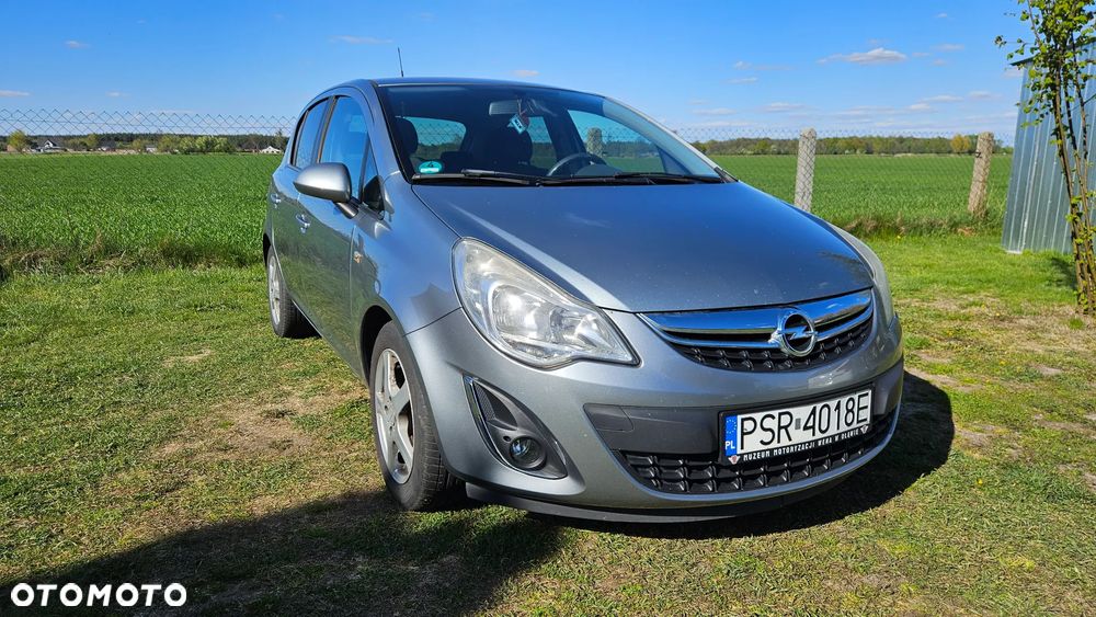 Opel Corsa 1.2 16V Cosmo - 4
