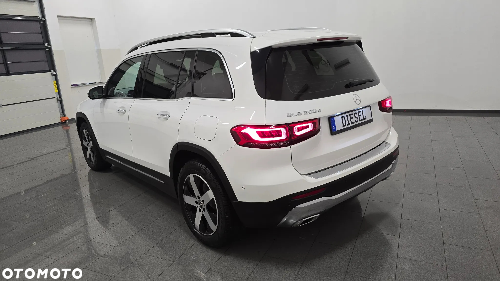 Mercedes-Benz GLB 200 d 8G-DCT AMG Line - 4