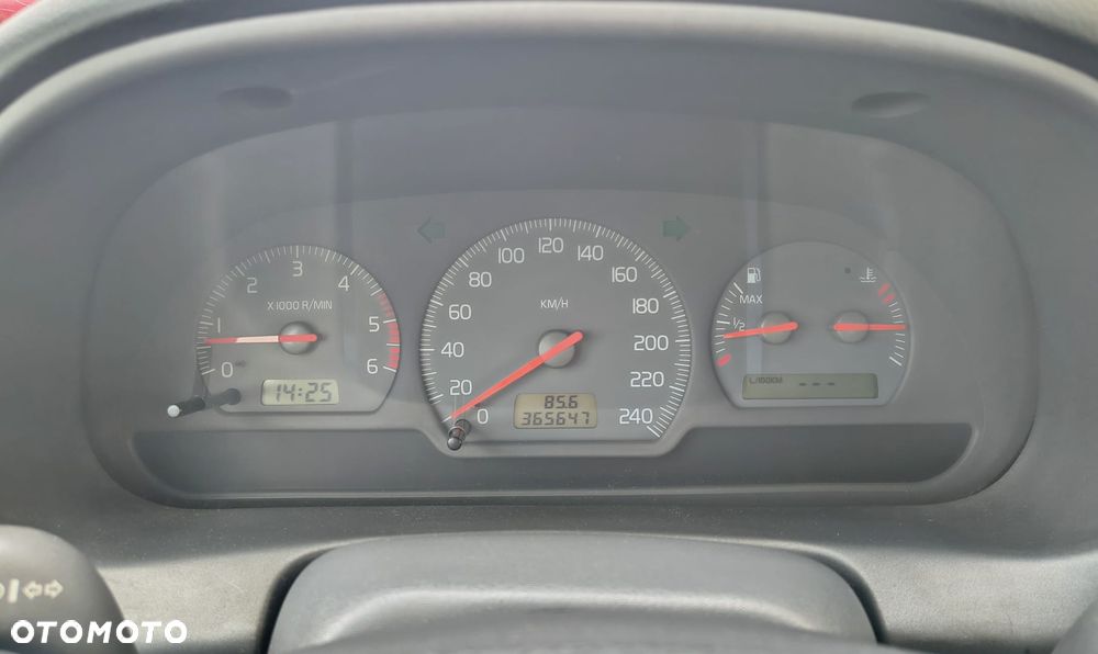 Volvo V40 - 17