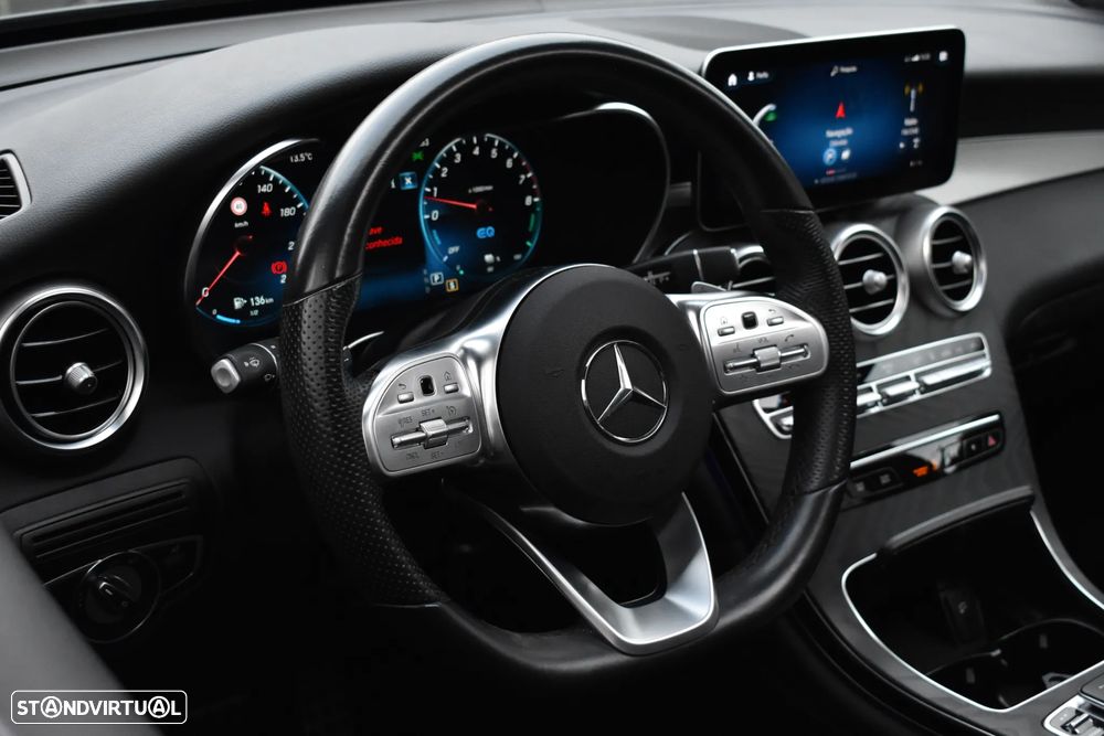 Mercedes-Benz GLC 300 e Coupe 4Matic 9G-TRONIC AMG Line - 36
