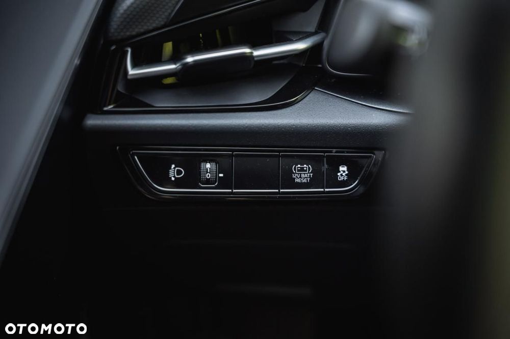Kia Niro - 24