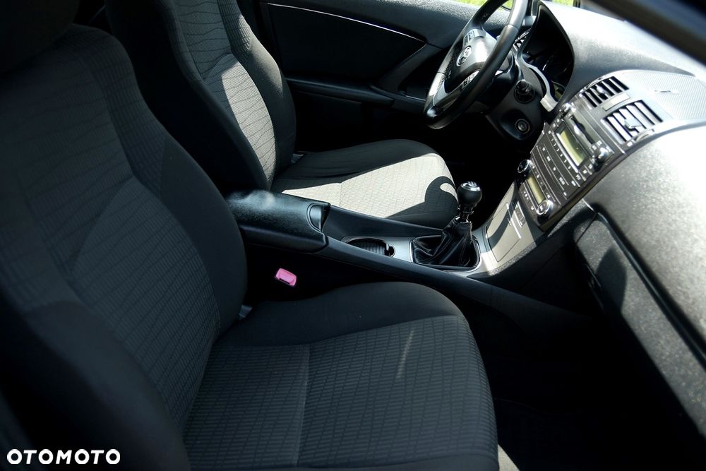 Toyota Avensis 1.8 Executive - 20
