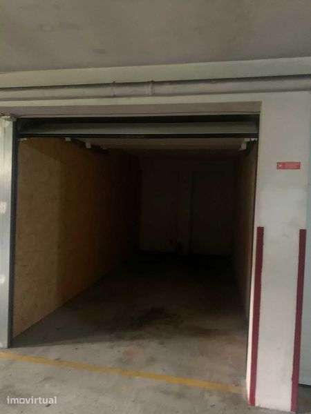 1 Excelentes Garagem    15 metros quadrados  - Centro de  Ermesinde - Grande imagem: 3/3
