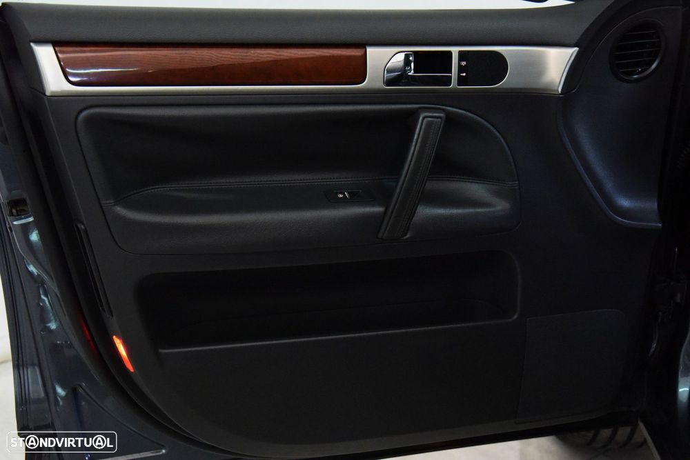 VW Touareg 3.2 V6 Tiptronic - 18