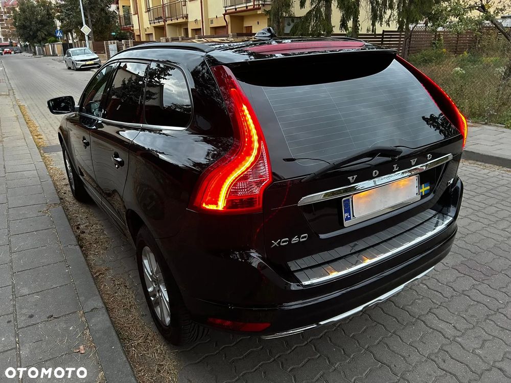 Volvo XC 60 D4 Drive-E Momentum - 4