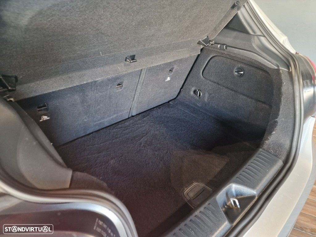 Mercedes-Benz A 200 d AMG Line - 17