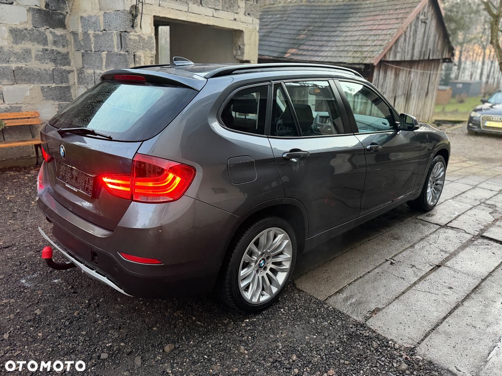 BMW X1 xDrive18d xLine - 12