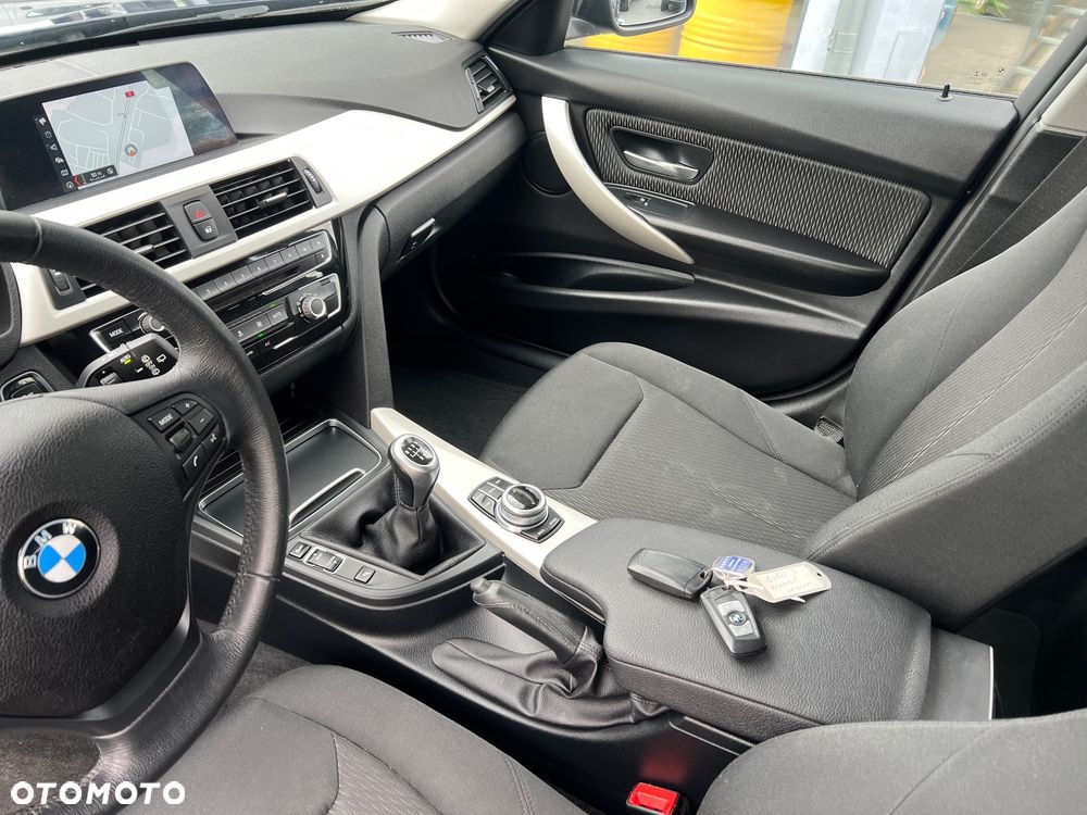 BMW Seria 3 318i Edition Luxury Line Purity - 12