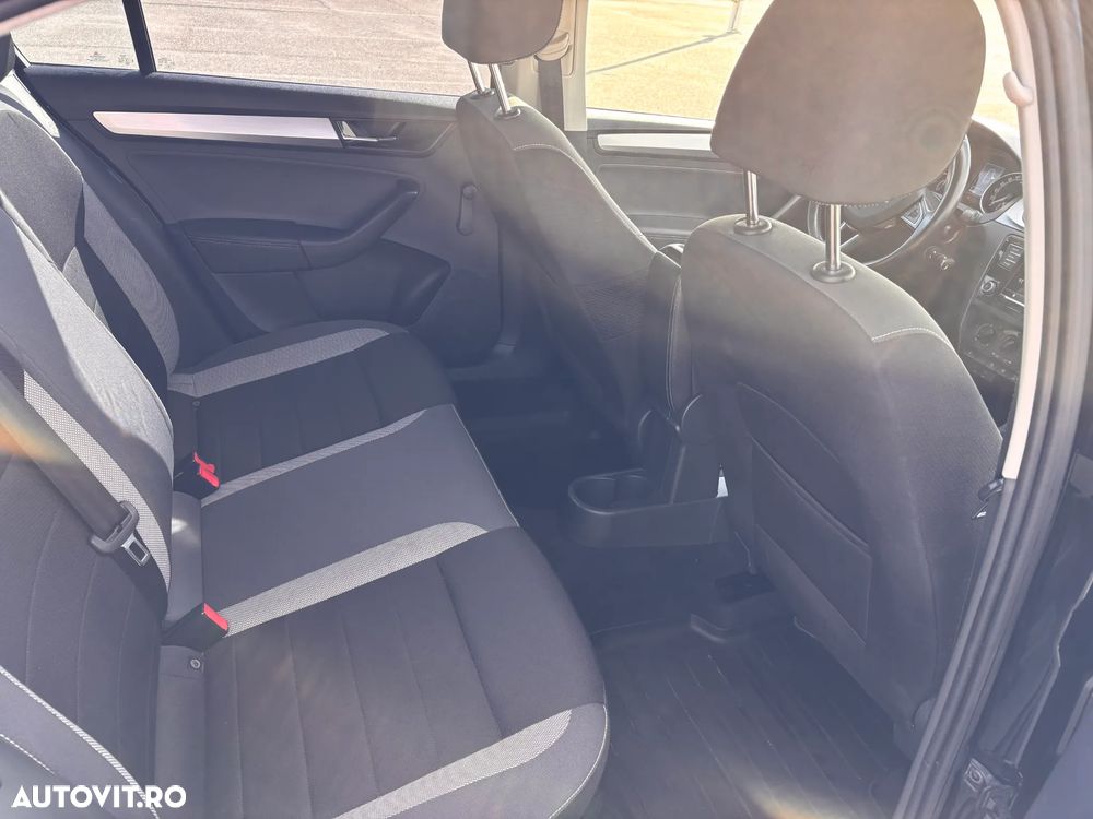 Skoda RAPID 1.0 TSI Style - 19