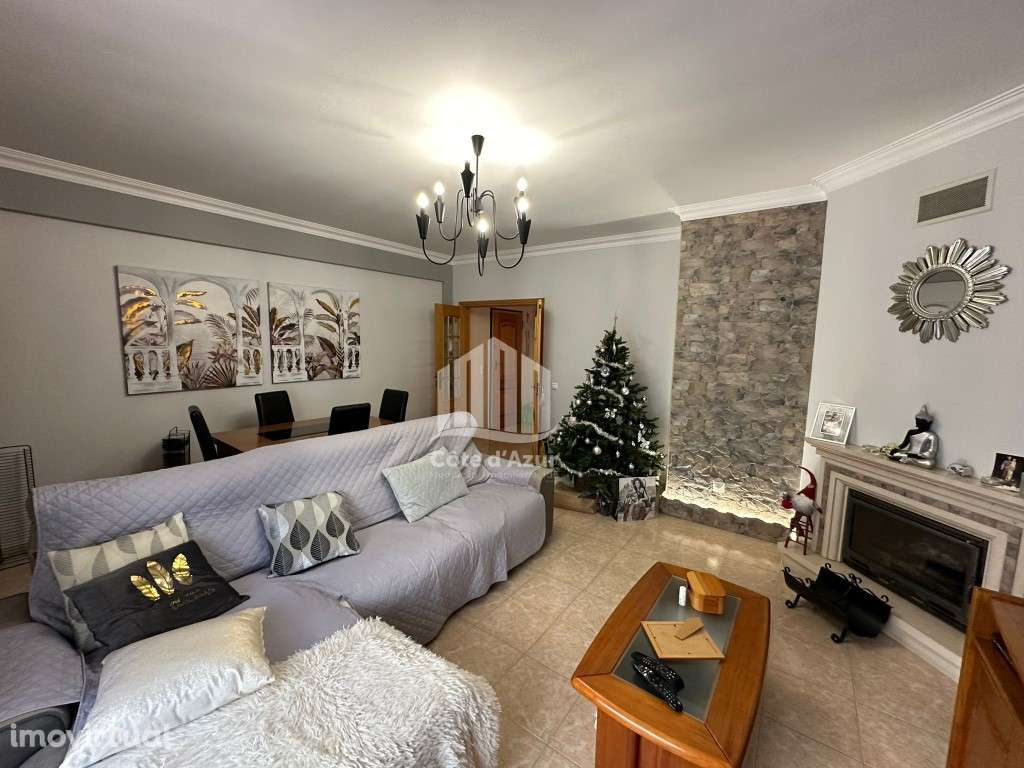 T3 com Terraço na Baixa da Banheira - Espaço, Estilo e Funcionalidade - Grande imagem: 2/25