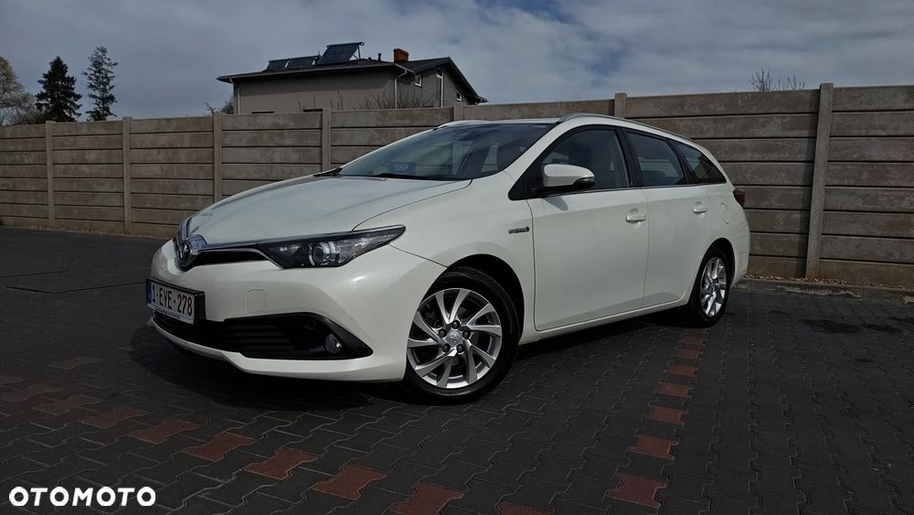 Toyota Auris 1.8 HSD Luna - 13