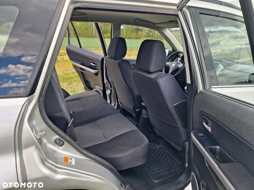 Suzuki Grand Vitara 2.0 - 27
