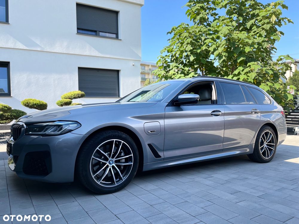 BMW Seria 5 530e xDrive PHEV M Sport Edition - 4