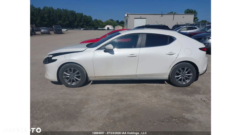 Mazda 3 - 10
