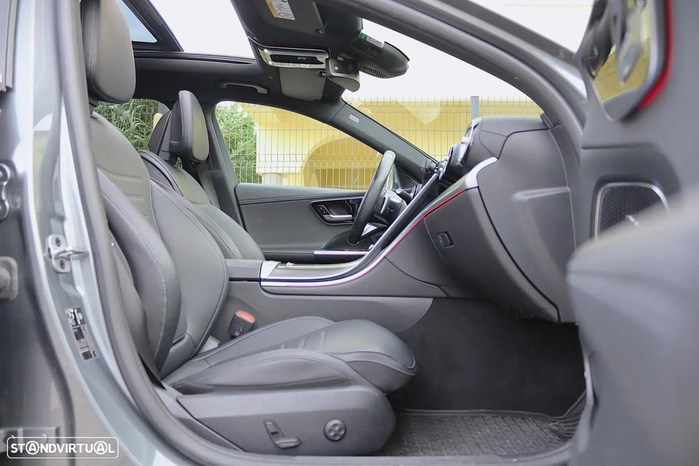 Mercedes-Benz C 300 e T 9G-TRONIC AMG Line - 27