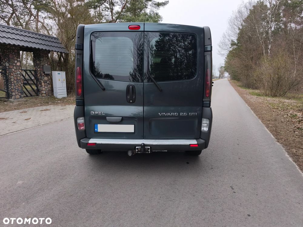 Opel Vivaro - 24