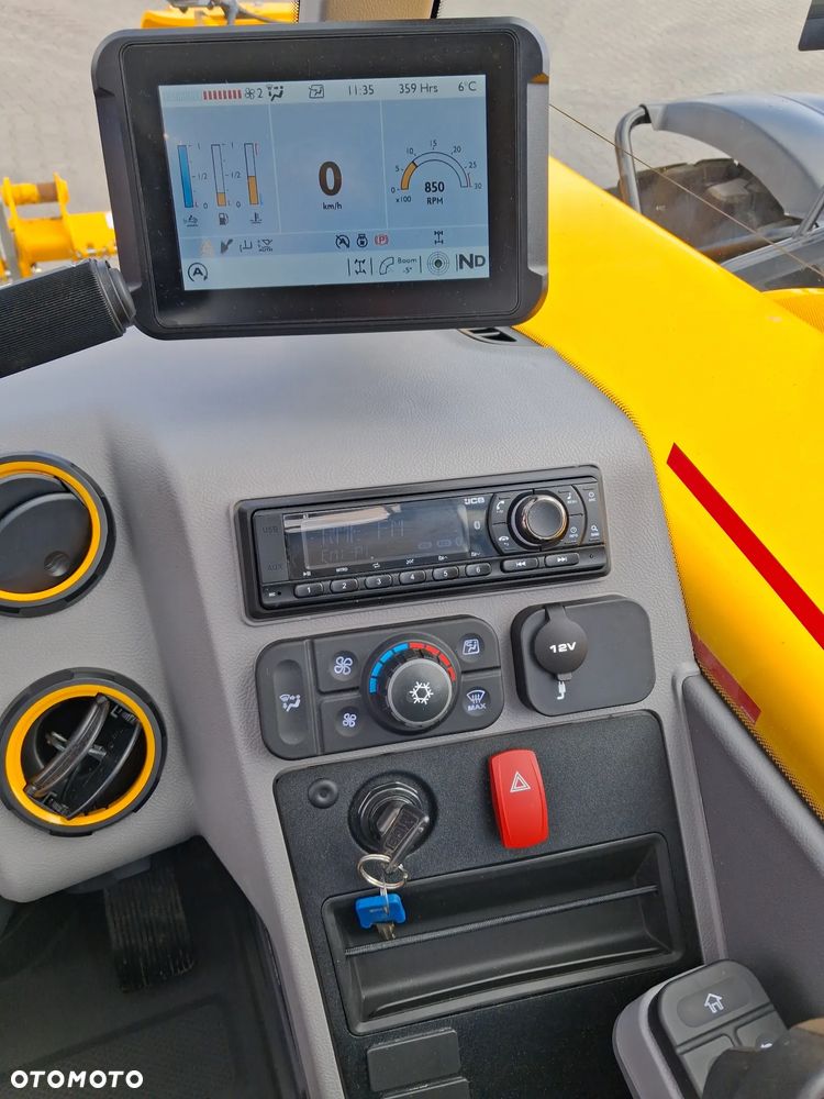 JCB 560-80 AGRI XTRA DUALTECH VT - 13