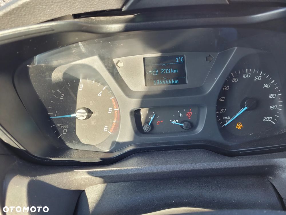 Ford Transit - 25