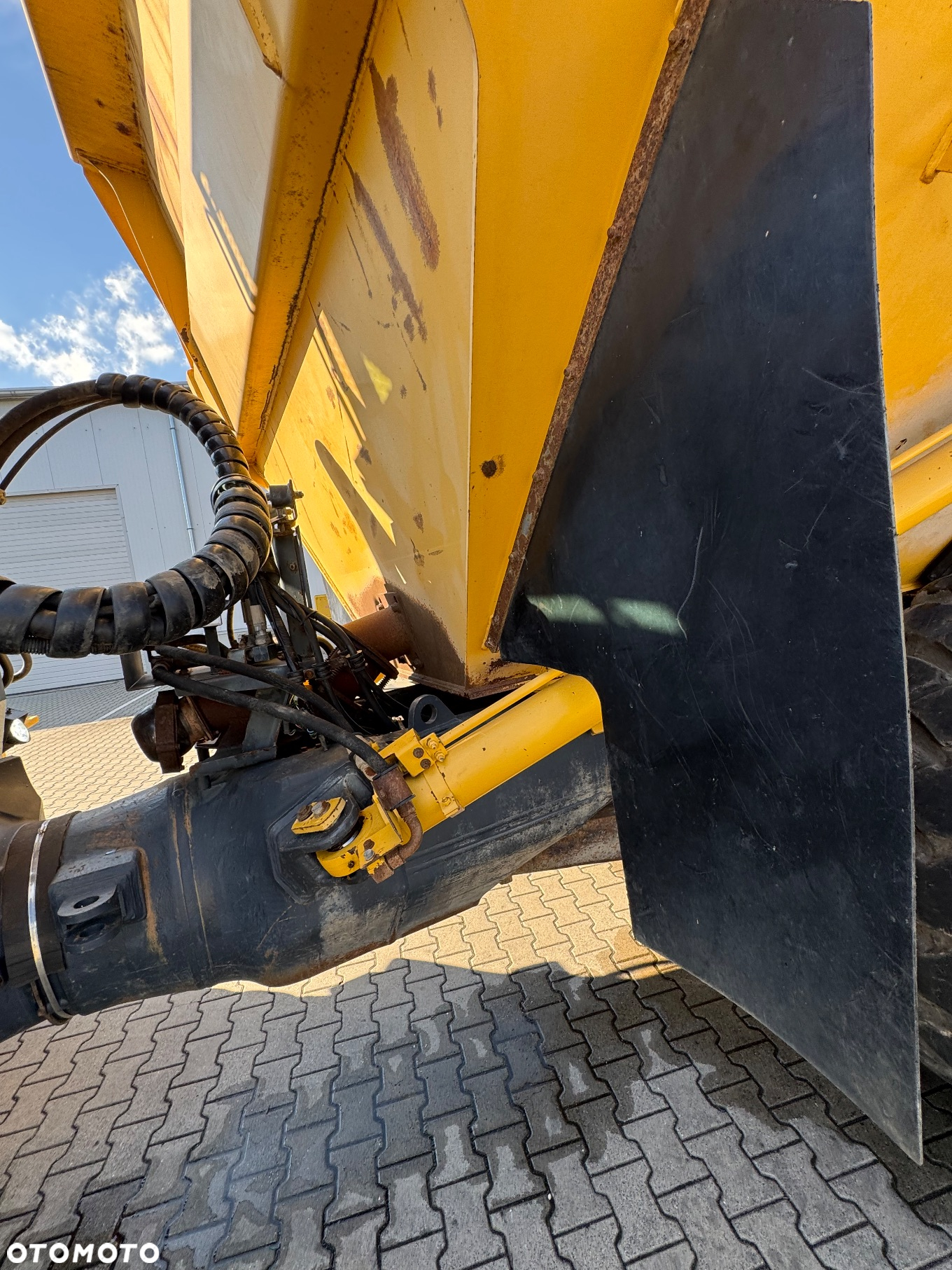 Komatsu HM300-3 - 10
