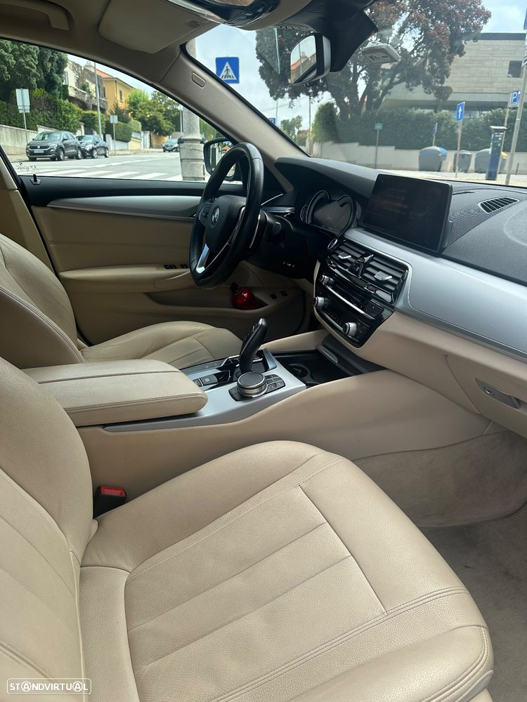 BMW 530 e iPerformance Line Luxury - 25