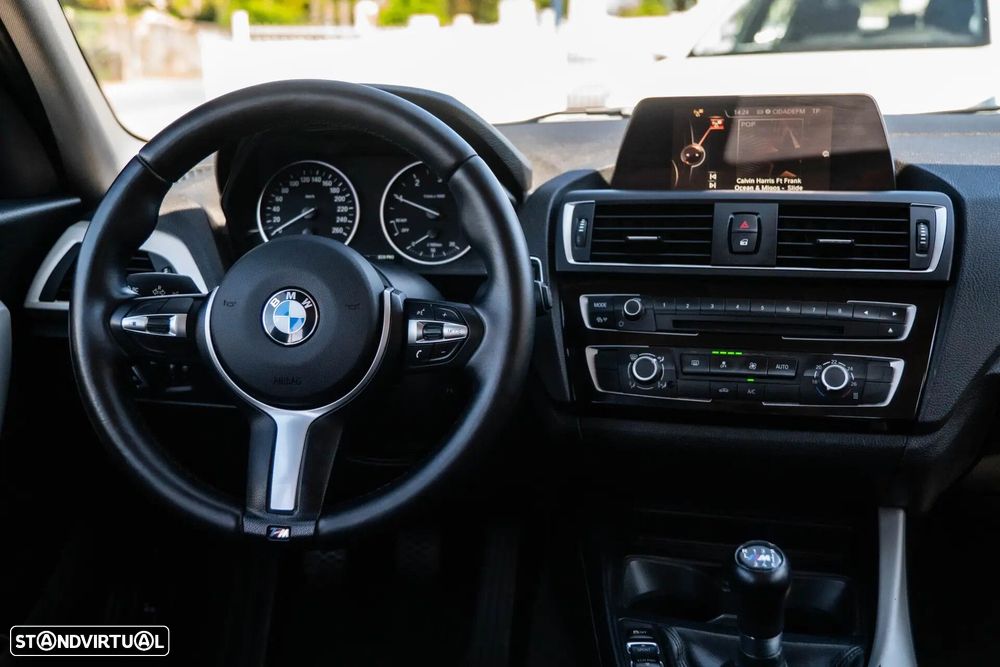 BMW 116 d Sport Line - 18