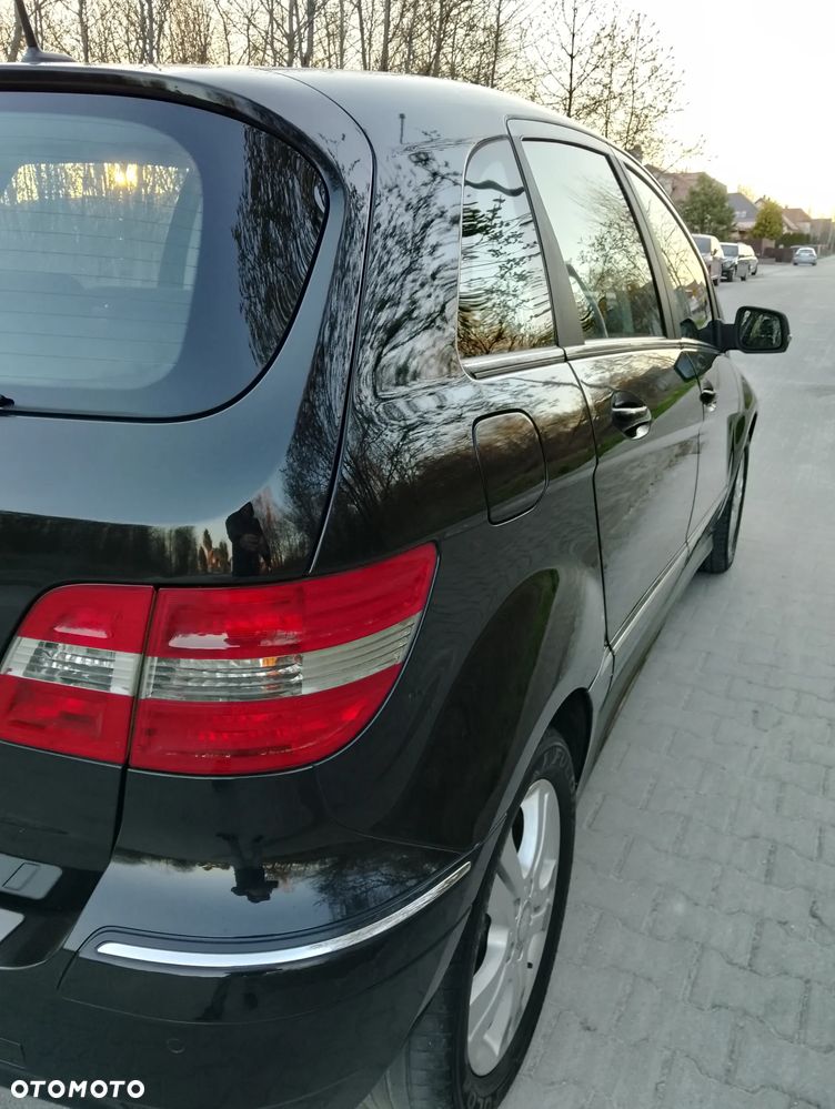 Mercedes-Benz Klasa B 180 BlueEFFICIENCY SPORT EDITION - 11
