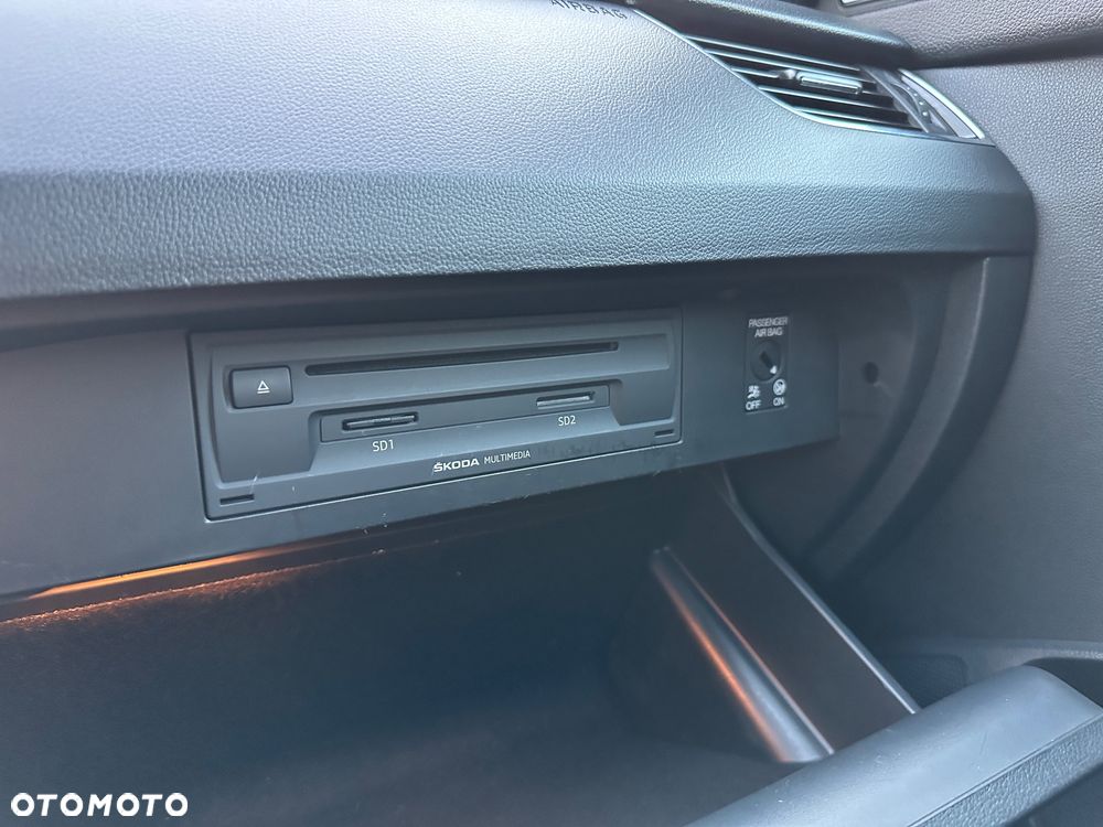 Skoda Octavia 2.0 TDI (Green tec) DSG RS - 31