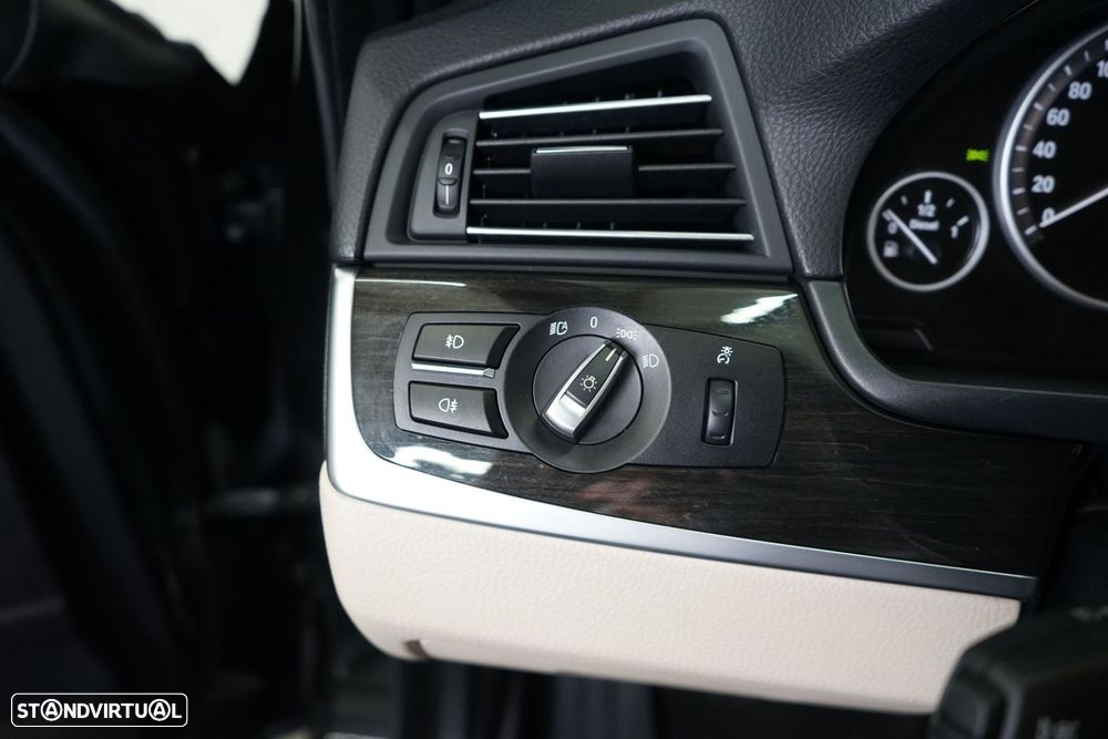 BMW 520 d Line Luxury - 31