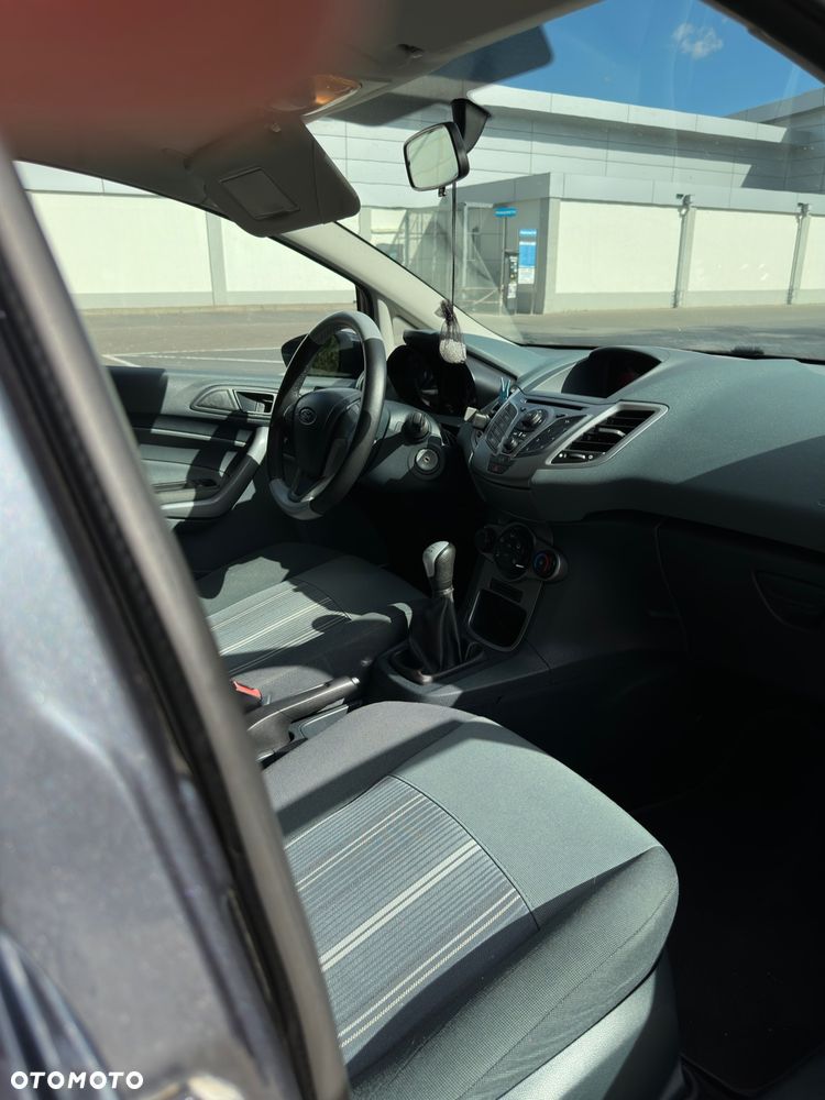 Ford Fiesta - 15